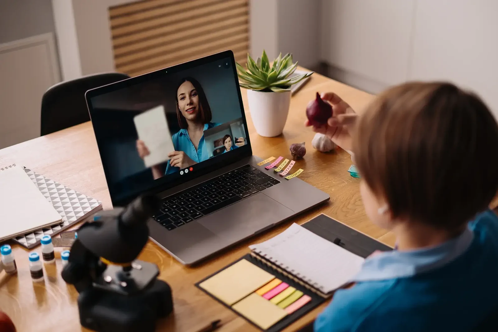 A KayScience teacher answering questions in a live online session